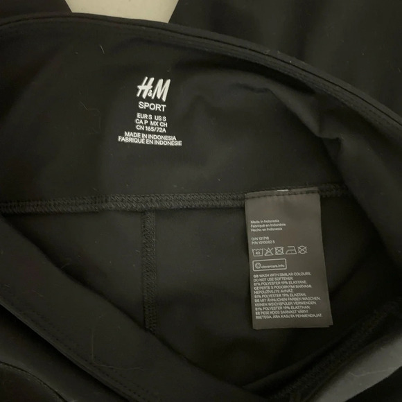 H&M Sport Tights Leggings Size Small Black High Waist Yoga NWT - Picture 3 of 6